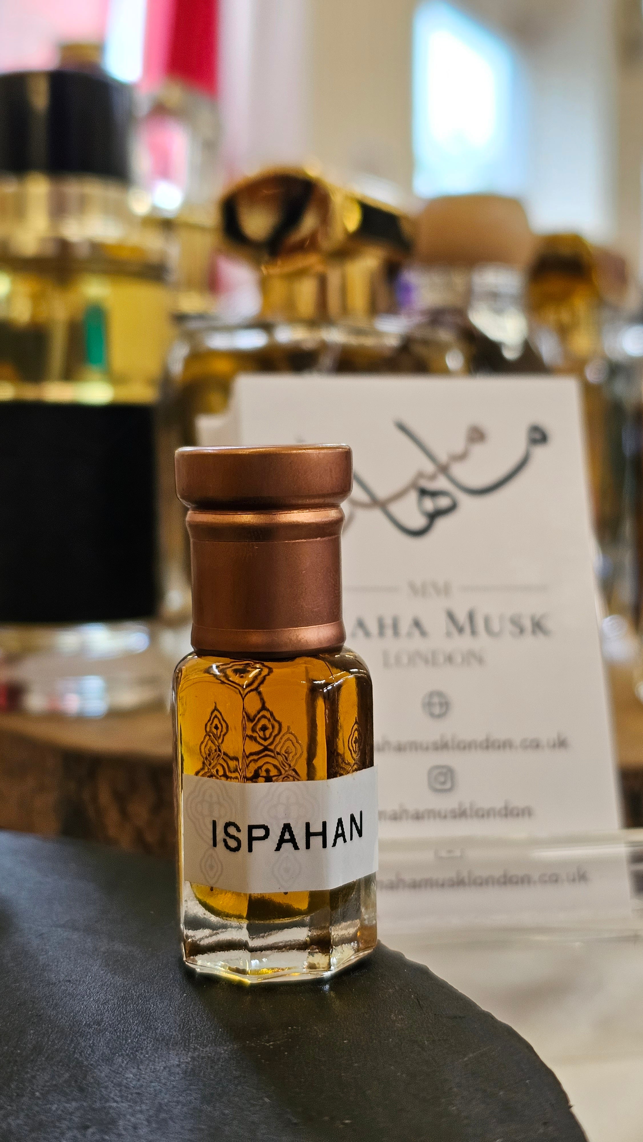 Oud best sale ispahan uk